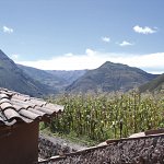 In Andahuaylillas in the province of Quispicanchi, the Q'ewar Social Project is bringing social renewal to a village community, who are making ‘Waldorf’ dolls out of locally sourced natural materials and dyes.